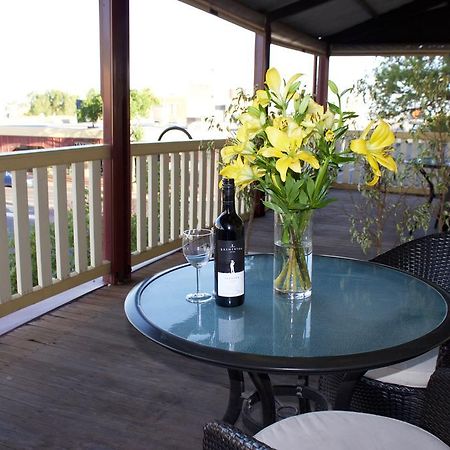 Balcony On Sixth Lodge Murray Bridge Eksteriør bilde